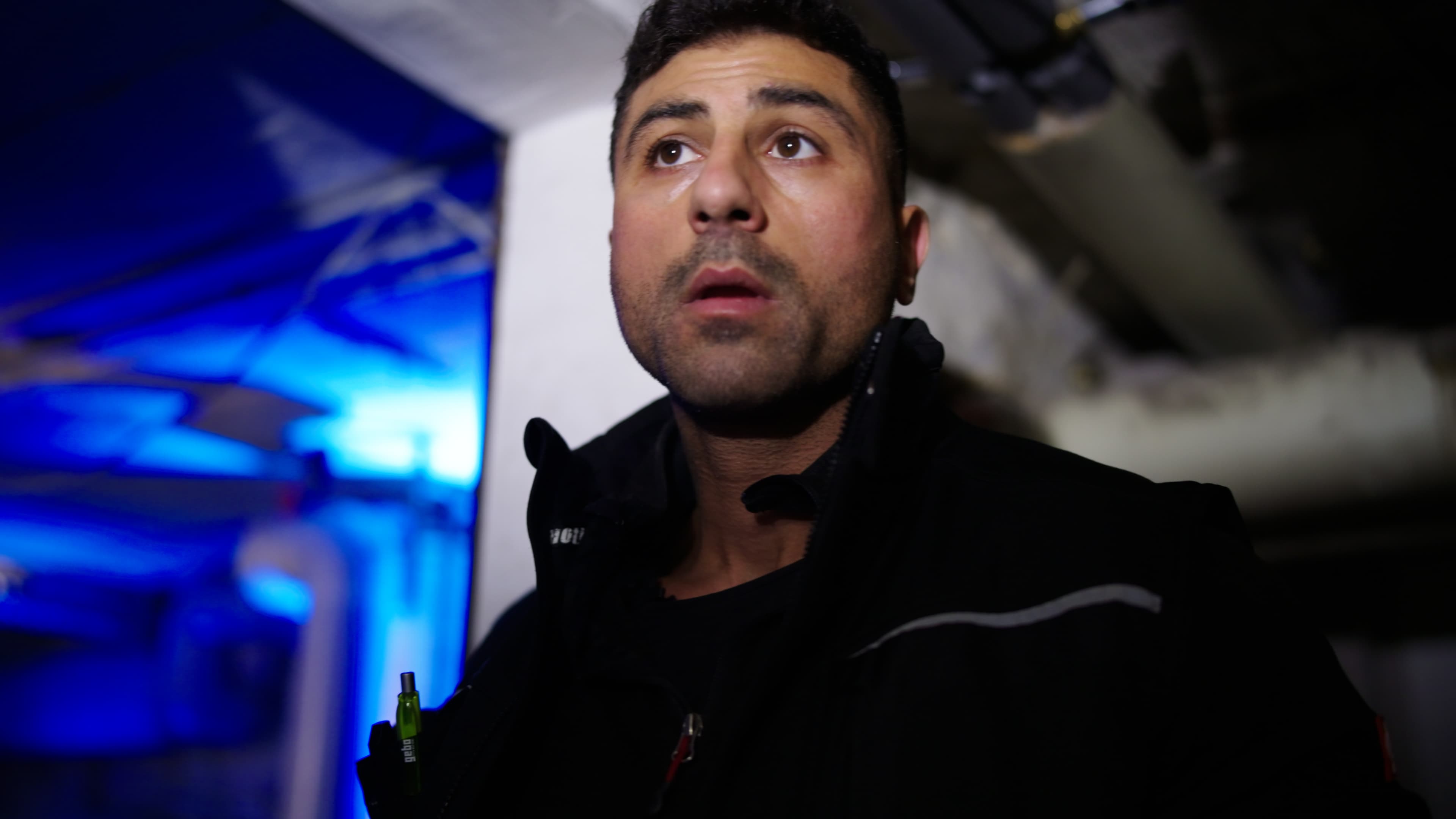 Doku teaser background